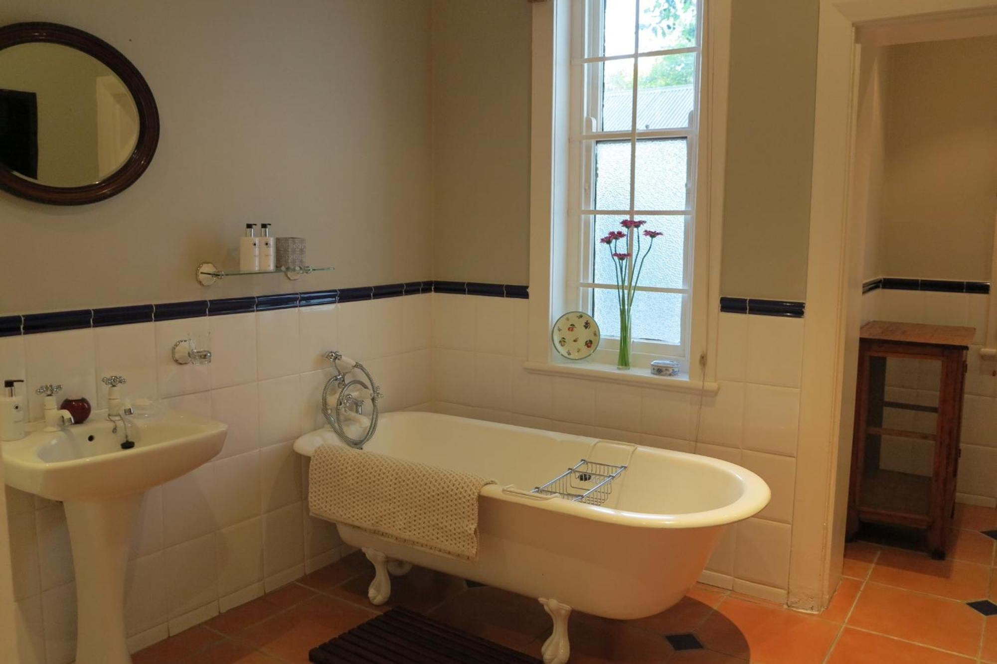 Broadlands Country House Kirkwood Room photo